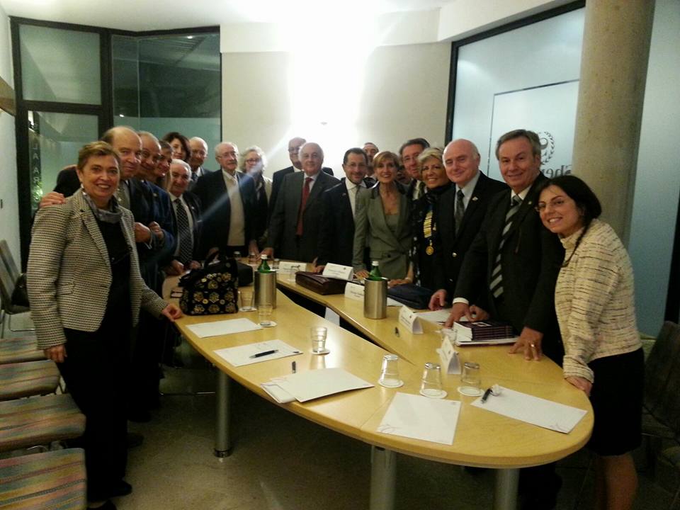 076 - Presenze del Governatore - Visita ufficiale al Rotary Club Catania Est - Catania 18 novembre 2015/001.jpg